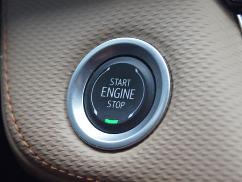 Used 2025 Chevrolet Equinox ACTIV image 9