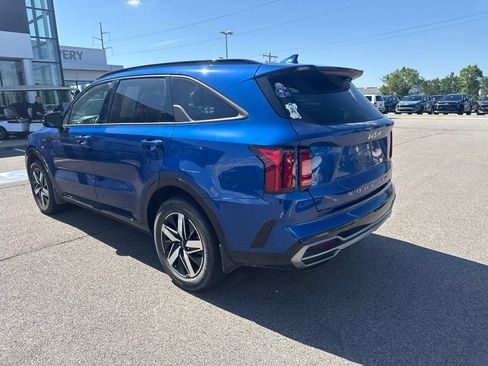 Used 2022 Kia Sorento S FWD image 8