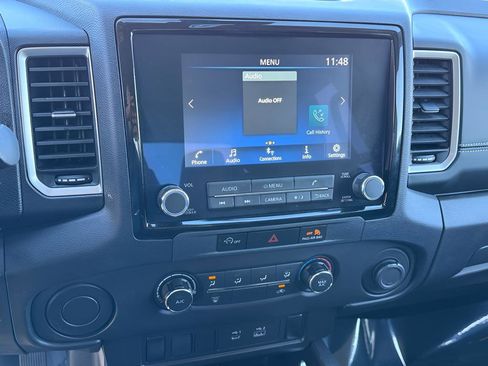 Used 2024 Nissan Frontier SV image 7