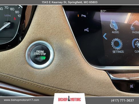 Used 2017 Cadillac XT5 Platinum w/ Driver Assist Package image 31