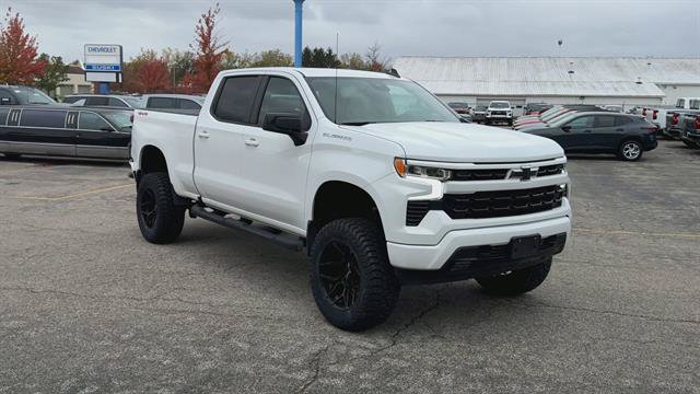 Used 2024 Chevrolet Silverado 1500 RST w/ Protection Package AWD/4WD image 2