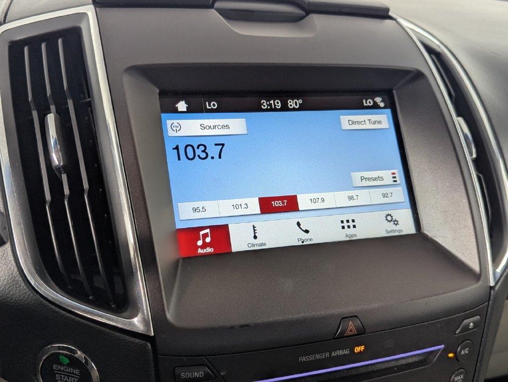Used 2018 Ford Edge Titanium FWD image 20