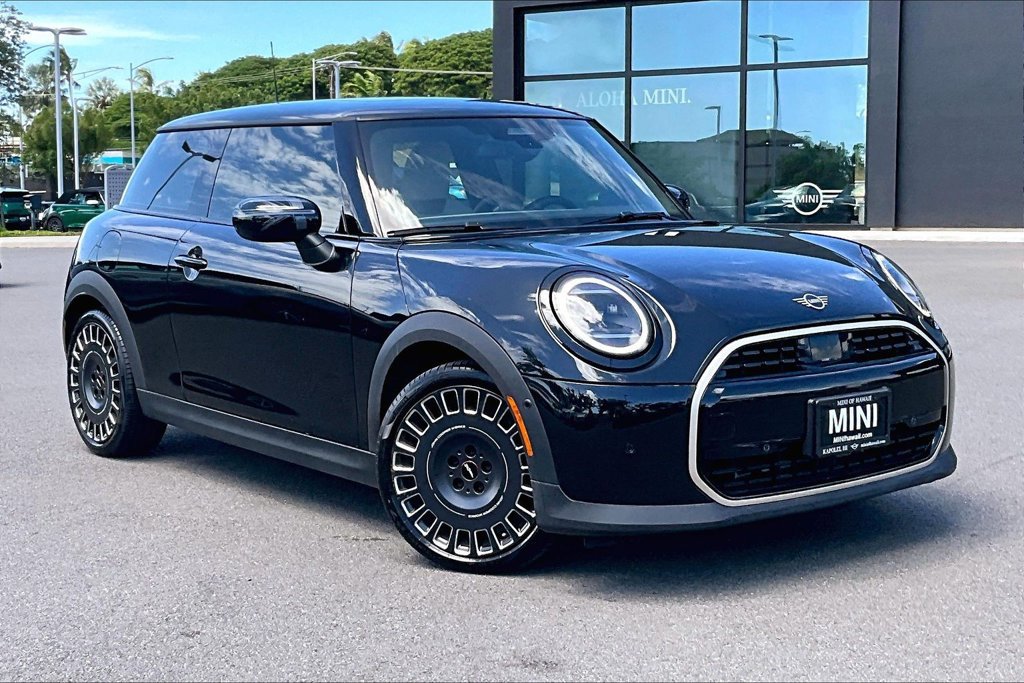 Used 2025 MINI Cooper 2-Door Hardtop FWD 360° Tour