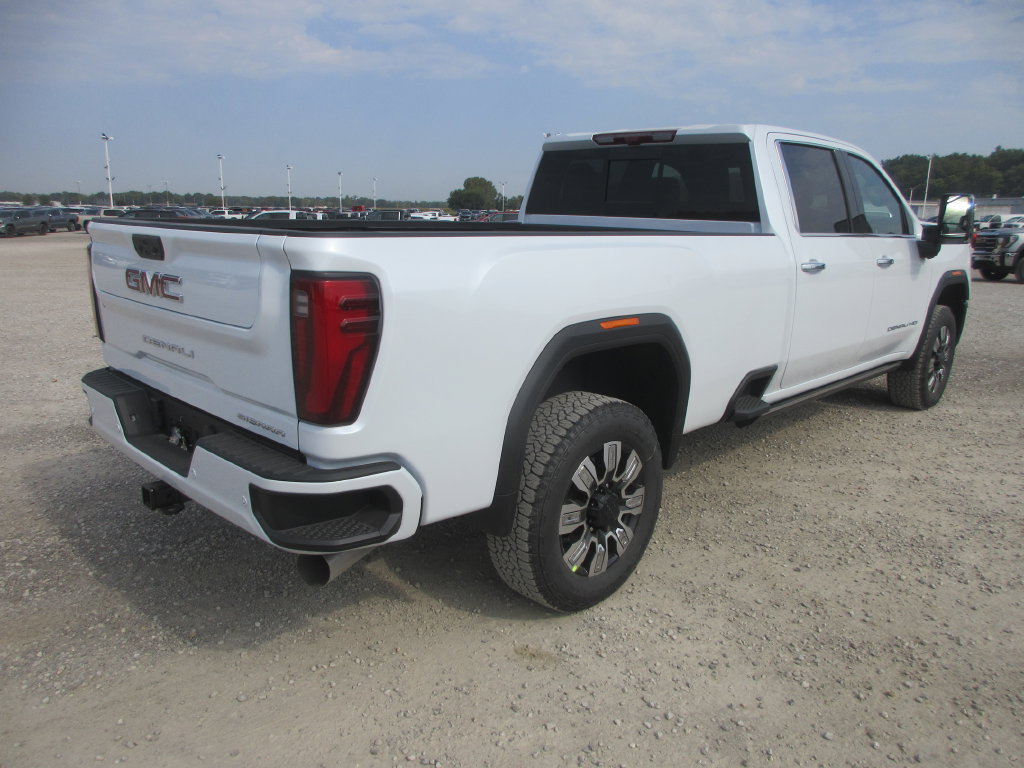 New 2026 GMC Sierra 3500 Denali w/ Denali Reserve Package AWD/4WD image 5