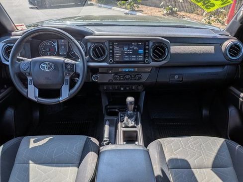 Used 2022 Toyota Tacoma TRD Off-Road w/ Technology Package RWD image 16