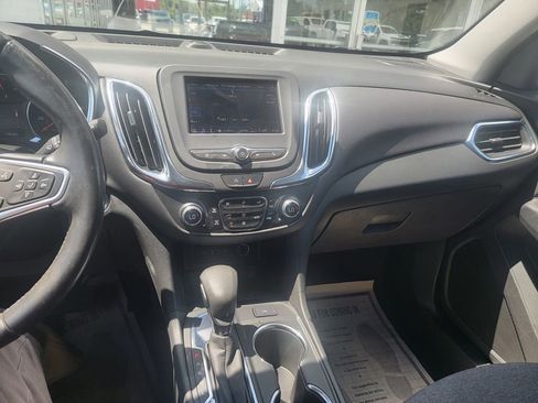 Used 2022 Chevrolet Equinox LT FWD image 19