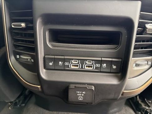 Used 2023 RAM 1500 Limited w/ Off Road Group AWD/4WD image 11