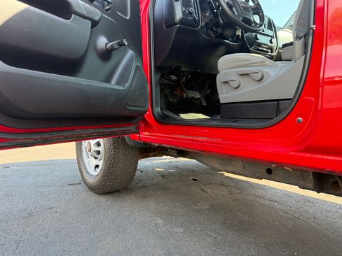 Used 2018 GMC Sierra 2500 2WD Regular Cab image 15