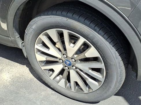 Certified 2020 Ford Escape Titanium AWD/4WD image 18