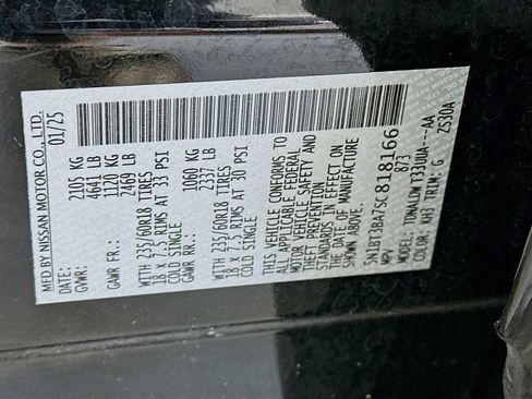 Used 2025 Nissan Rogue SV FWD image 34