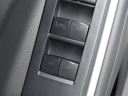 Used 2023 Toyota Highlander L FWD image 14