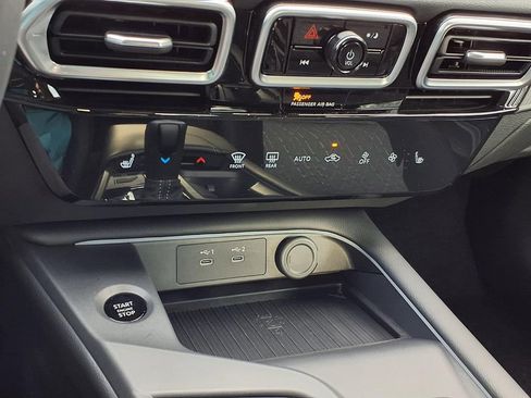 New 2026 Nissan Sentra SV w/ SV Convenience Package image 16