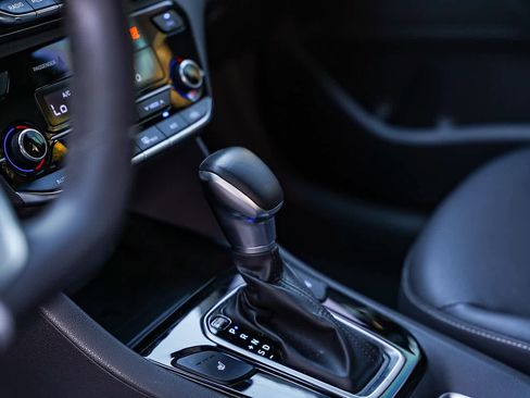 Used 2019 Hyundai Ioniq Limited w/ Ultimate Package 02 image 21