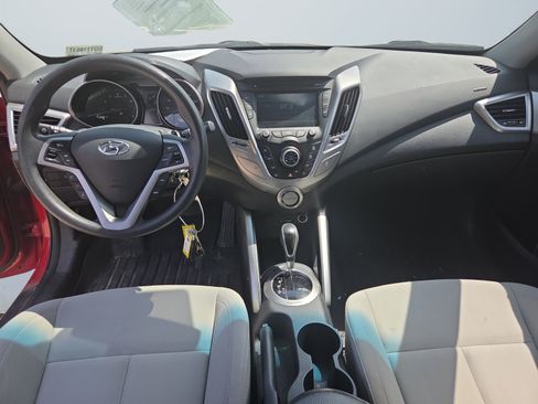 Used 2013 Hyundai Veloster FWD image 11