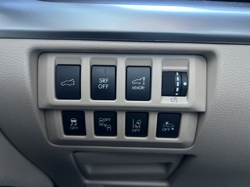 Used 2017 Subaru Outback 3.6R Limited image 31