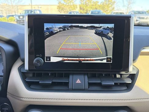 Used 2025 Toyota RAV4 XLE image 30