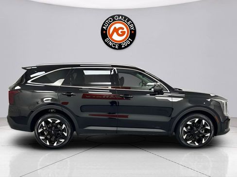 Used 2025 Kia Sorento EX FWD image 8
