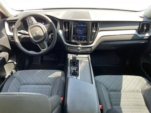 Used 2023 Volvo XC60 B5 Core AWD/4WD image 22