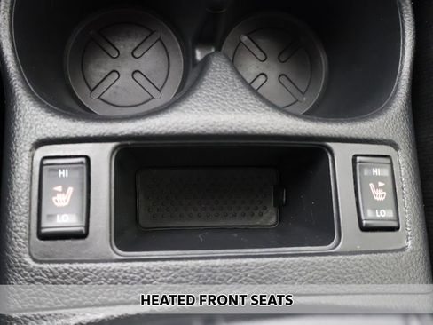 Used 2020 Nissan Rogue SV image 4