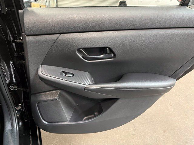 Used 2025 Nissan Sentra SV FWD image 13