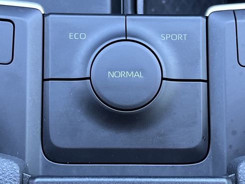 Used 2024 Toyota Grand Highlander Limited image 12