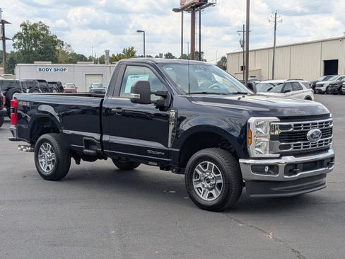 New 2025 Ford F250 XLT w/ 360-Degree Camera Package AWD/4WD image 2