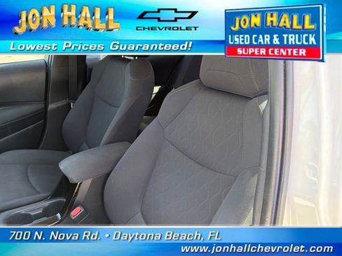 Used 2021 Toyota Corolla LE w/ LE Convenience Package image 18