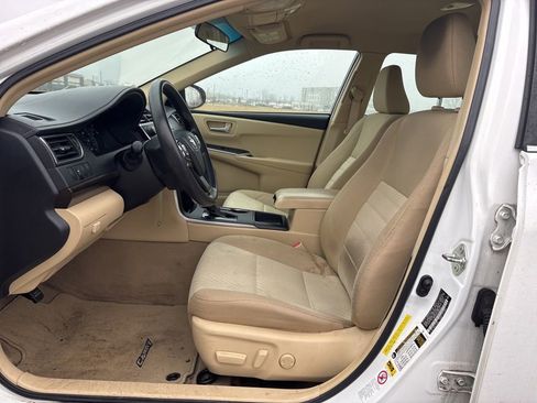 Used 2015 Toyota Camry LE image 13