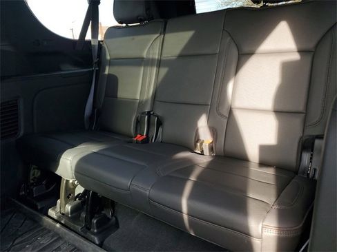 Used 2024 Chevrolet Suburban High Country image 29