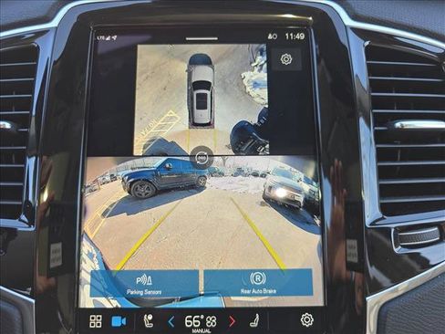 Used 2025 Volvo XC90 B6 Plus w/ Protection Package Premier image 23