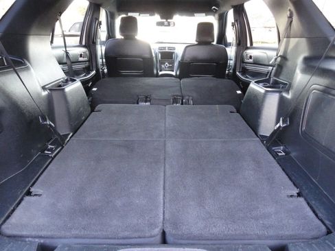 Used 2019 Ford Explorer Sport image 18