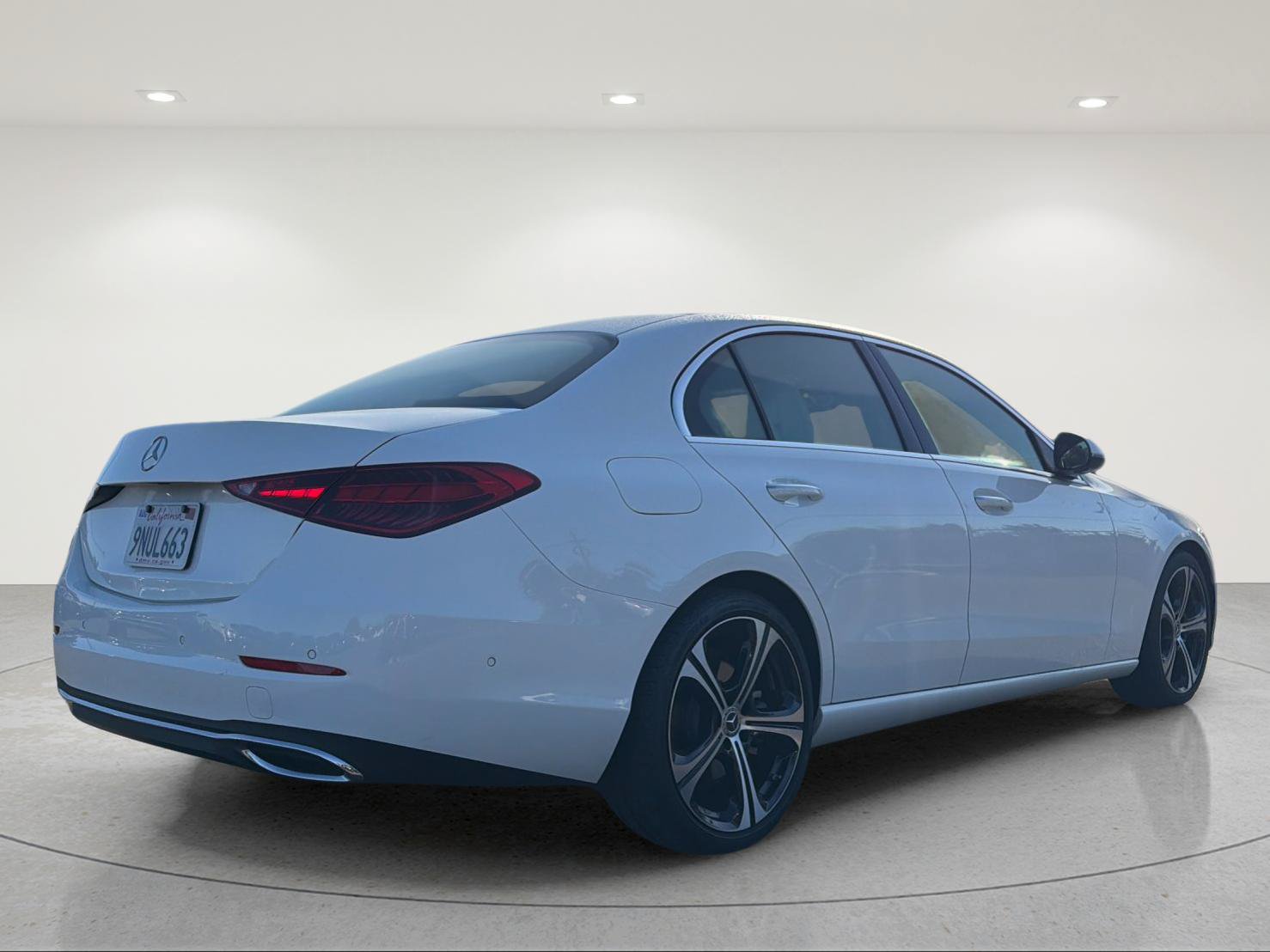 Used 2024 Mercedes-Benz C 300 Sedan image 4
