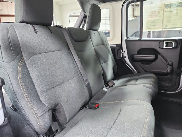 Used 2024 Jeep Wrangler Unlimited Sport AWD/4WD image 40