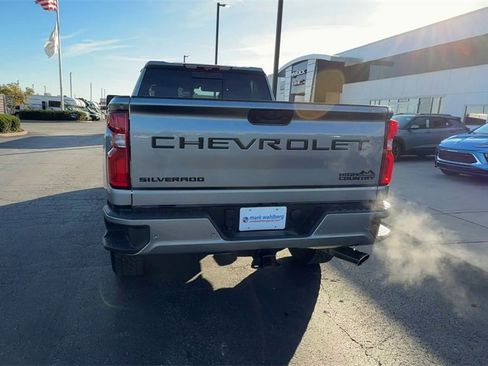 Used 2024 Chevrolet Silverado 3500 High Country w/ Technology Package image 7