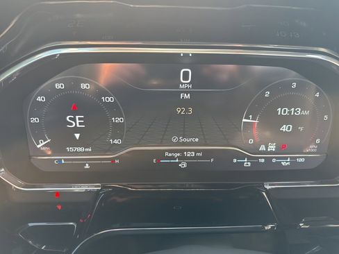 Used 2023 GMC Sierra 1500 Elevation image 19