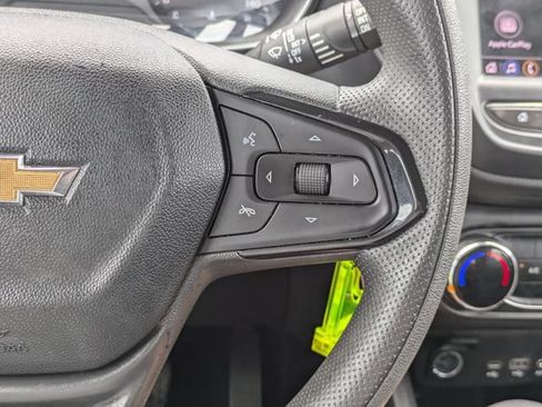Used 2023 Chevrolet TrailBlazer LS FWD image 25