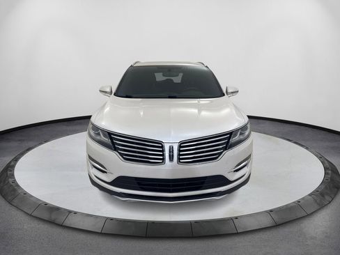 Used 2017 Lincoln MKC Reserve FWD image 2