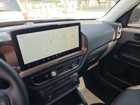 Used 2025 Ford Bronco Sport Outer Banks w/ Outer Banks Tech Package+ image 17