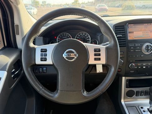Used 2011 Nissan Pathfinder SV image 31