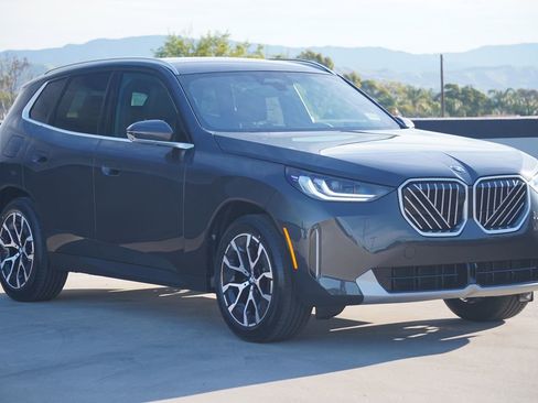 New 2026 BMW X3 xDrive30 w/ Premium Package image 3