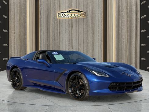 Used 2018 Chevrolet Corvette Stingray Coupe image 1