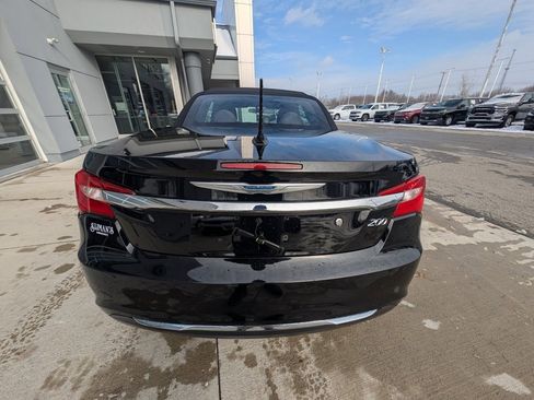 Used 2013 Chrysler 200 Touring w/ Cold Weather Group image 9