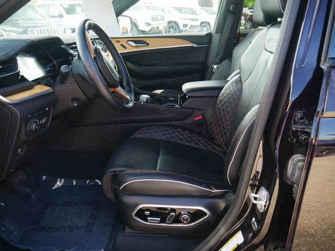 Certified 2022 Jeep Grand Cherokee Summit AWD/4WD image 24