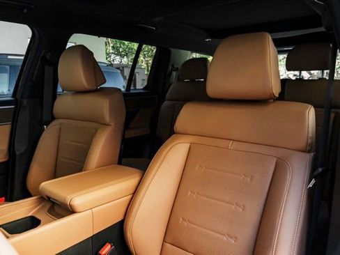 New 2026 Hyundai Santa Fe Limited FWD image 9