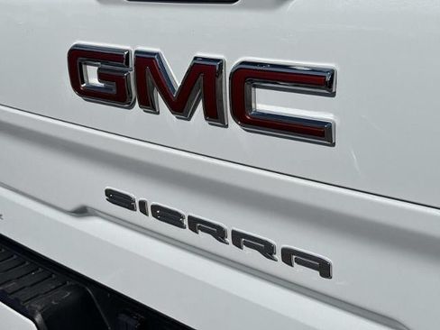 Used 2023 GMC Sierra 1500 AT4 w/ AT4 Premium Package AWD/4WD image 6