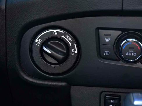 Used 2022 Nissan Frontier PRO-4X w/ Pro-4X Premium Package image 26