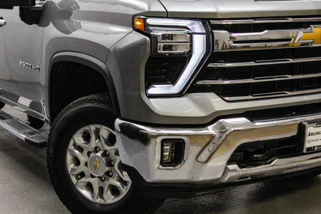 Used 2026 Chevrolet Silverado 2500 LTZ AWD/4WD image 3