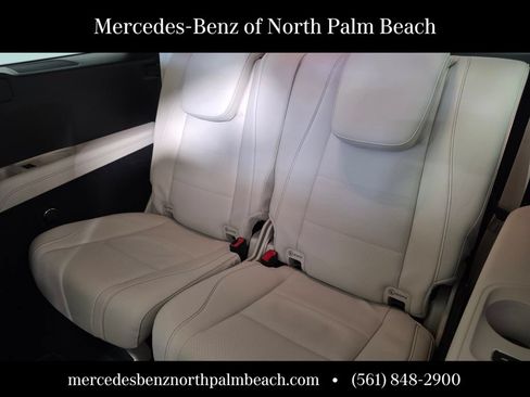 Certified 2025 Mercedes-Benz GLS 450 4MATIC image 15