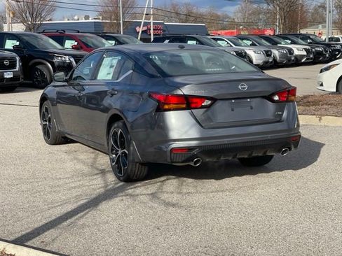 New 2025 Nissan Altima 2.5 SR image 7