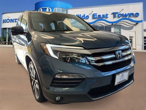Certified 2017 Honda Pilot Touring image 2